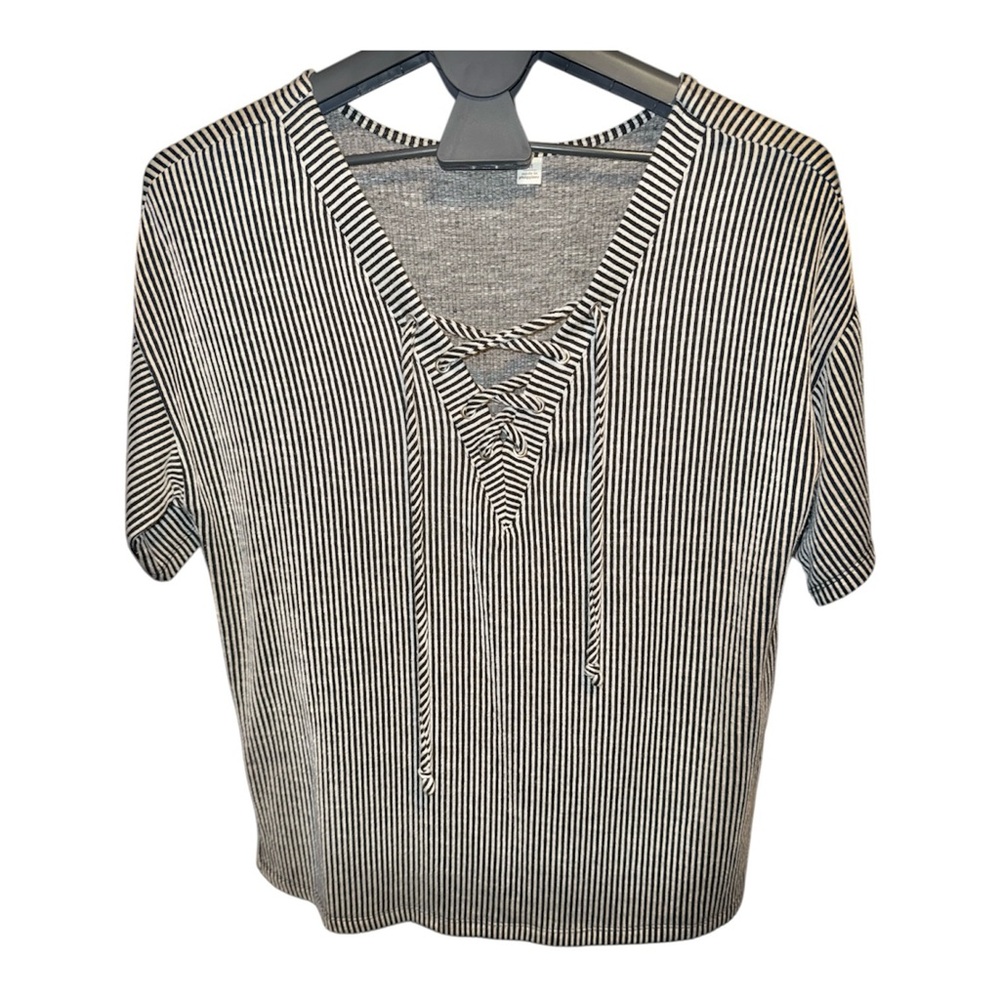 Cato Black/White Oversized Tee With Lace Up V Neck Line, Size Med